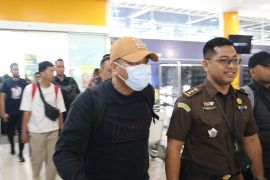 Tim Tabur Kejati Malut ringkus seorang DPO kabur ke Kota Palu