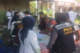 Polres Tanjungbalai  tes urine sopir cegah narkoba jelang Natal