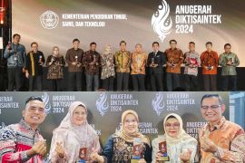 LLDIKTI Wilayah X Raih 3 Penghargaan Pada Anugerah Diktisaintek 2024