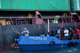 Bakamla hadang dua kapal  dan gagalkan transaksi ilegal BBM Solar