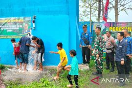 Penuhi kebutuhan air masyarakat, Kodim Situbondo bangun sumur bor