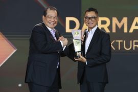 Dirut PLN Darmawan Prasodjo kembali dinobatkan jadi "CEO Of The Year 2024"