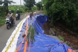 Longsor di Jalur Selingkar Wilis Tulungagung