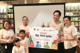Bank Sampoerna salurkan donasi karyawan Rp100 juta ke panti asuhan