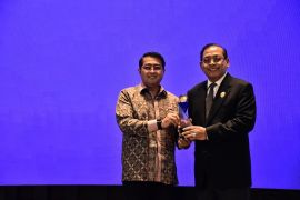 Partai Demokrat  akan kaji wacana kepala daerah dipilih DPRD