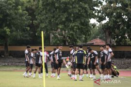 Achmad Maulana tak kesulitan jalankan peran baru sebagai gelandang