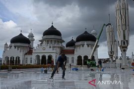 FOTO - Masjid Raya jelang peringatan 20 tahun tsunami