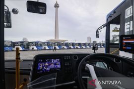 Secara bertahap, Transjakarta operasikan 200 bus listrik