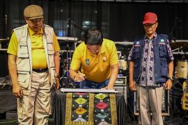 Gubernur resmikan bengkel konversi motor listrik SMKN 3 Mataram