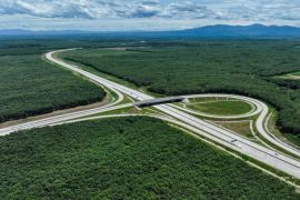 Kementerian PU dan BUJT berlakukan diskon tarif tol Nataru