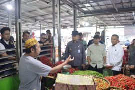 Forkopimda Babel tinjau stok dan harga pangan jelang Natal