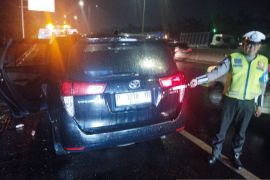 Hujan deras di tol Sidoarjo, dua kecelakaan terjadi berdekatan