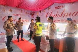 AKBP Hary Adrianto cek kesiapan personel di pos pengamanan Nataru Humbahas