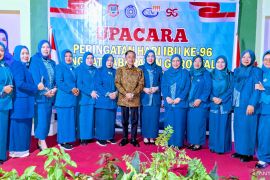 Bupati Gorontalo sebut peran penting perempuan dalam pembangunan