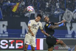 Persib Bandung naik ke puncak klasemen seusai tekuk Persis Solo 1-0