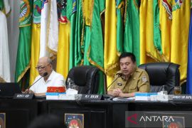 Kemendagri minta pemda optimalkan panen untuk kendalikan harga pangan