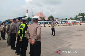 Polisi Bangka Barat tingkatkan pelayanan di Pelabuhan Tanjung Kalian, Mentok