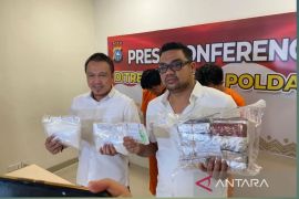 Polda Riau sita 2,6 kg sabu dan 6 ribu pil H5 diduga untuk malam tahun baru
