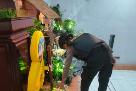 Polres Tabalong amankan tiga gereja pada malam Natal