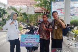Bank Jateng serahkan hadiah undian ke Bumdes di Blora