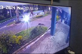 Terjatuh dari lantai 8 Gedung C-RiSSH, mahasiswa Unej ditemukan tewas