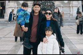 Selebritas Indonesia rayakan Natal 2025 di luar negeri