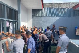 Sebanyak 169  warga binaan lapas terima remisi khusus Natal 2024