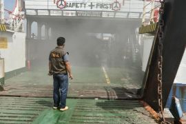 Kerahkan Tim F1QR, TNI AL bantu evakuasi penumpang kapal terbakar