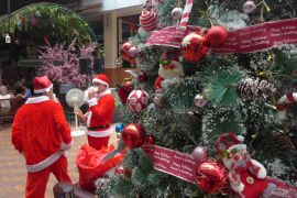 Asal usul sosok Santa Claus dalam perayaan natal