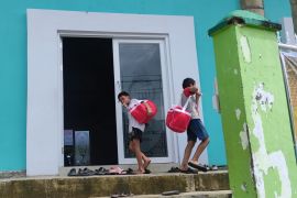 Pengungsi akibat banjir di Makassar mulai kembali ke rumah