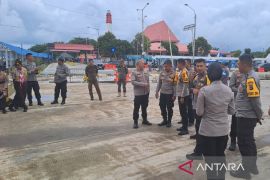 Polda Babel cek pos pelayanan di Pelabuhan Tanjungkalian