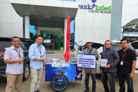 UPZ Bank Kalsel Bagikan "Rombong Barakah", kepada  UMKM di Tanah Laut