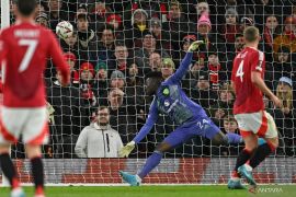 Onana absen lawan Newcastle, Bayindir jalani debut di Liga Inggris