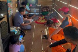 Pria yang dikabarkan hilang di Sungai Langkumbe Buton Utara kembali dalam kondisi lemas