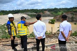 Gibran tinjau Bendungan Jlantah untuk irigasi hingga energi terbarukan
