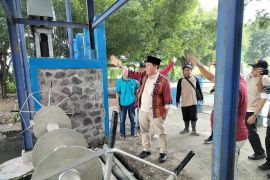 Komisi VII DPR RI Bambang Haryo tinjau pintu air di Sedati