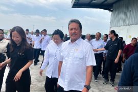 Trenggono cek kualitas hilirisasi perikanan UPI di Semarang