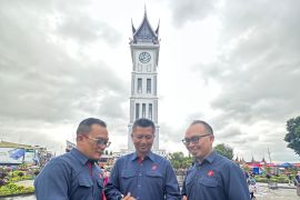 Telkomsel antisipasi lonjakan data di Jam Gadang Bukittinggi saat tahun baru