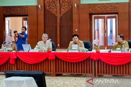 South Kalimantan, Environment Ministry discuss efforts to overcome damage to Martapura River