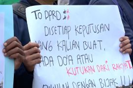 Abraham Samad dan Said Didu hadiri unjuk rasa mahasiswa di BP Batam