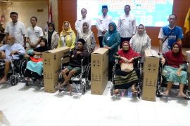 Dinsos Tangerang salurkan modal usaha bagi warga miskin ekstrem