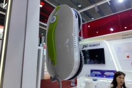 Robot pembersih jendela dari China jadi idola baru