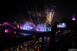 Perayaan Tahun Baru 2025 di Surabaya