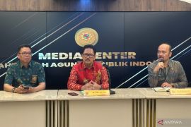 MA aktifkan kembali Nawawi Pomolango dan Albertina Ho sebagai hakim