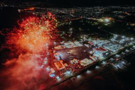 Ratusan kembang api dan drone pukau pergantian tahun Batfest 2024