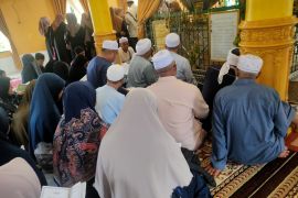 Bubuhan Banjar Johor Malaysia "garinting saat dan wadi pupuyu"