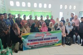 Pemnag Jambak Pasaman Pelajari Usaha Penyediaan Air kepada Bumnag Lumpo Pesisir Selatan