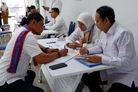 Kemenag salurkan dana santunan untuk lahan UIII Depok