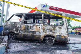 Kebakaran mobil di SPBU Lumajang