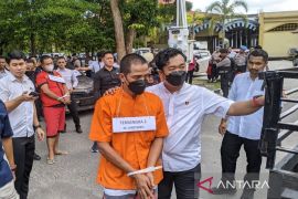 Direkonstruksi, Brigadir AKS tembak dua kali kepala sopir ekspedisi